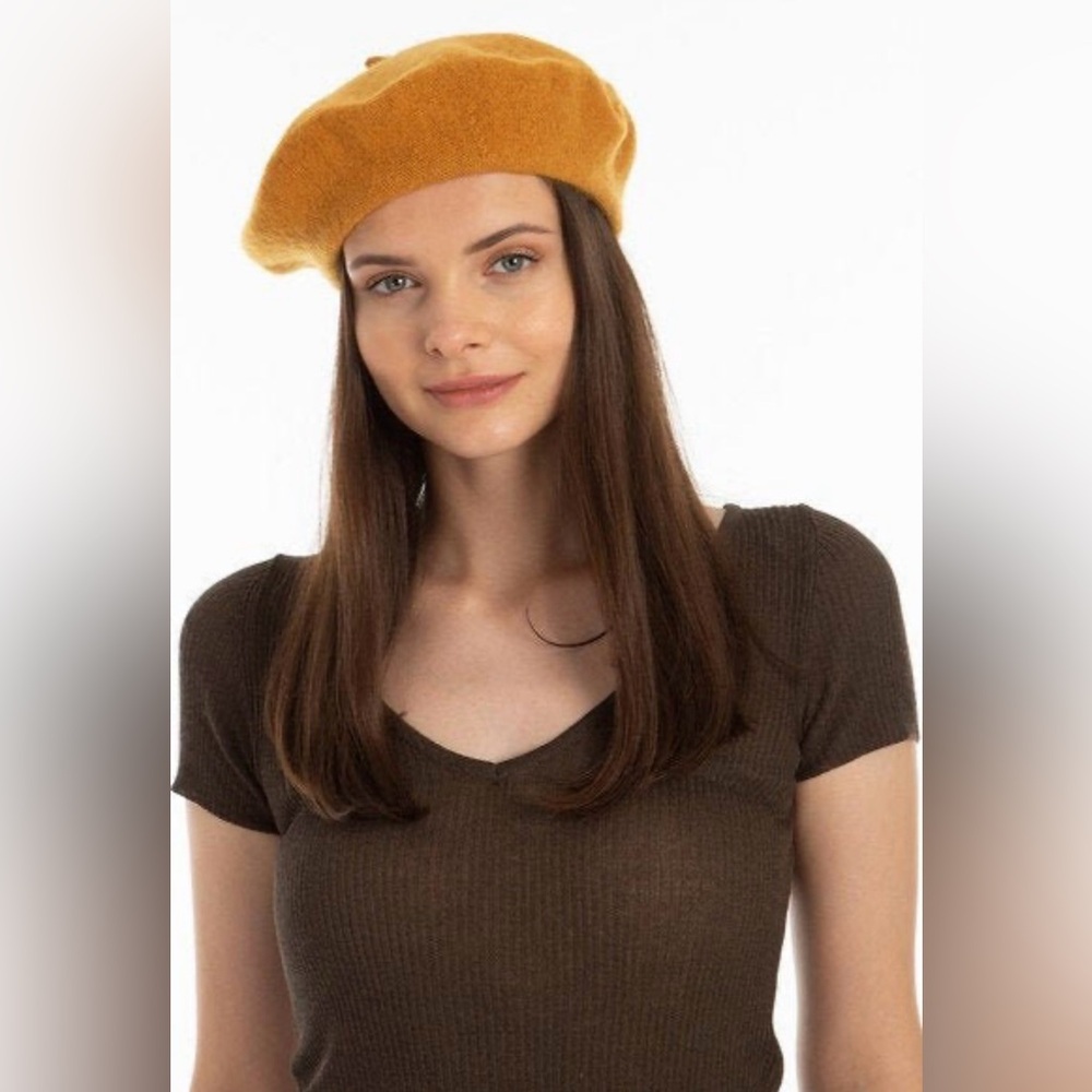 A new day NWT Mustard Yellow French Beret , Wool Painters Hat, Women Felt Hat OS